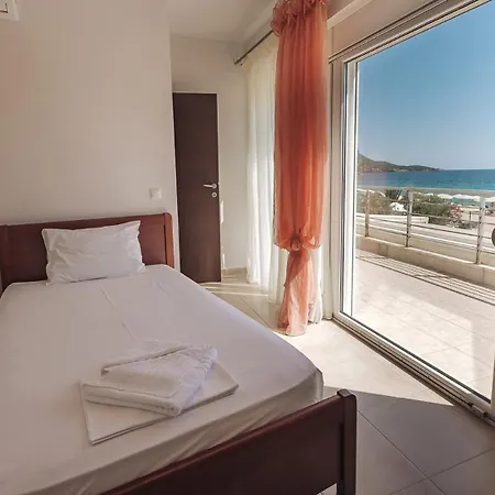 Front Ferienhaus Toroni